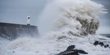 Huge wave battering English coastal defence
